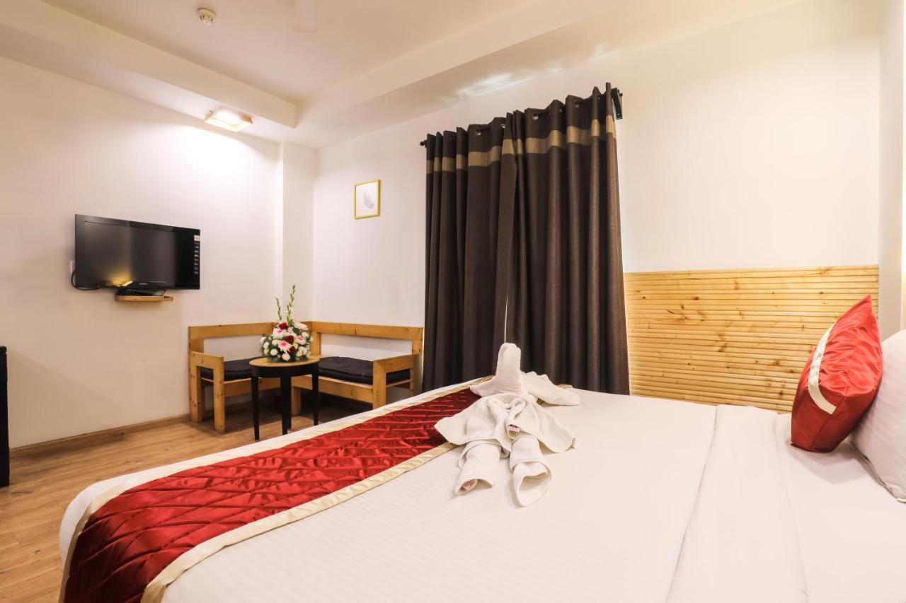Siesta Basil - Okhla Hotel Ню Делхи Екстериор снимка